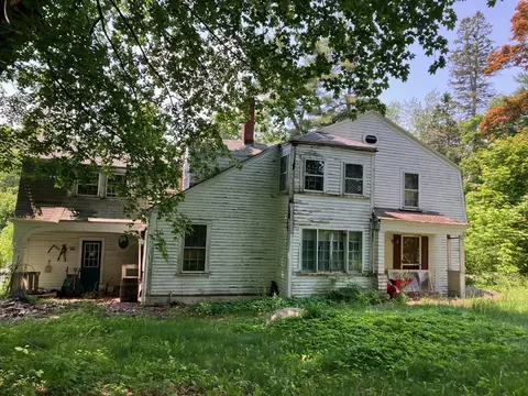 1921 Common St, Petersham, MA 01366
