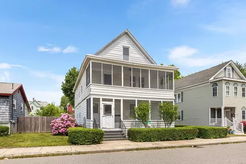 75 Norcross St, Lowell, MA 01851