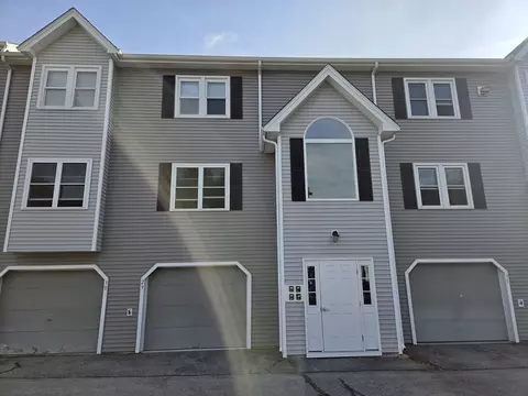 74 Tennis Plaza Rd #30, Dracut, MA 01826