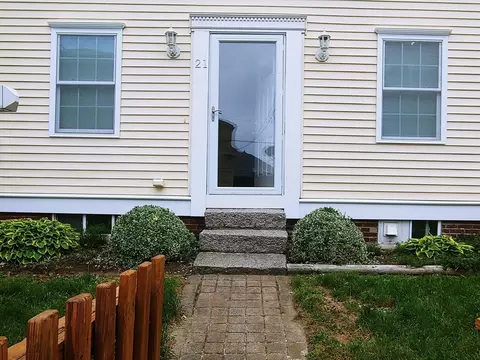 Exterior - 21 Beacon St, Gloucester, MA 01930 photo 2 of 24