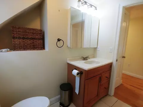 Bath - 21 Beacon St, Gloucester, MA 01930 photo 1 of 1