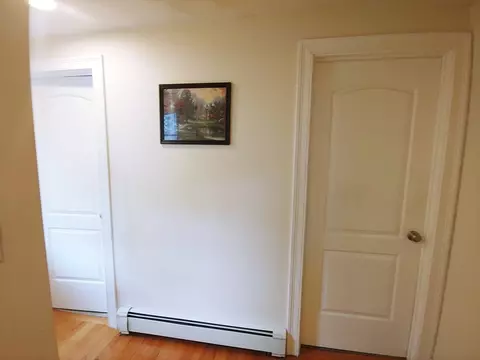 Entry Way - 21 Beacon St, Gloucester, MA 01930 photo 3 of 5