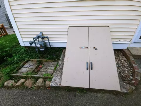 Exterior - 21 Beacon St, Gloucester, MA 01930 photo 15 of 24