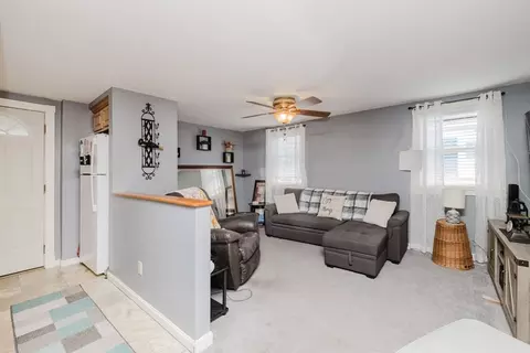 20 Wilcox St, Fall River, MA 02724 photo 4