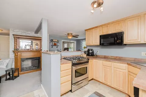20 Wilcox St, Fall River, MA 02724 photo 9