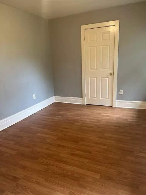 25 Clifton Ave, Springfield, MA 01105 photo 15