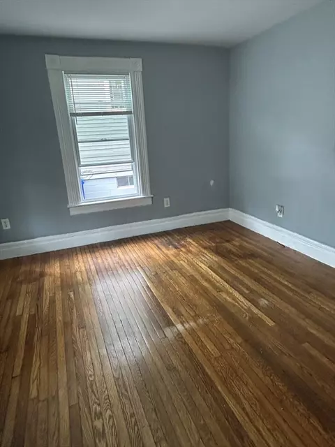 25 Clifton Ave, Springfield, MA 01105 photo 10