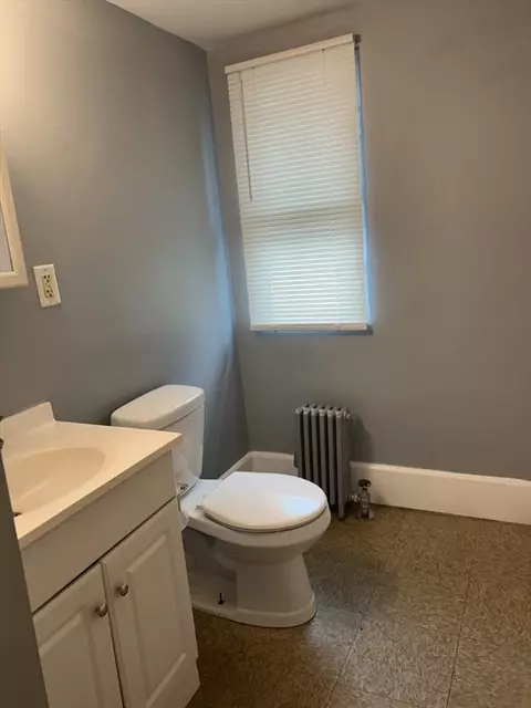 25 Clifton Ave, Springfield, MA 01105 photo 25