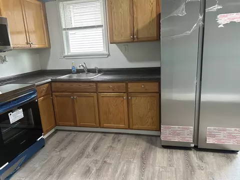 25 Clifton Ave, Springfield, MA 01105 photo 7