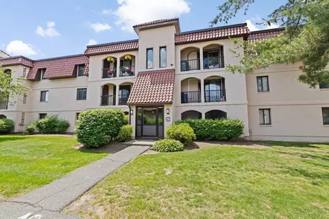 685 Oak St #26-5, Brockton, MA 02301