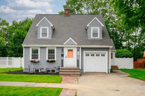65 Courtland Cir, Milton, MA 02186