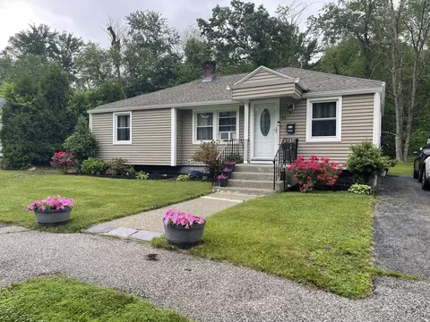 41 Knowles Rd, Worcester, MA 01602