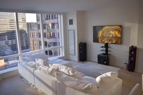 1 Franklin St #2409, Boston, MA 02110