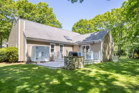 9 Dacey Dr, Centerville, MA 02632 photo 2