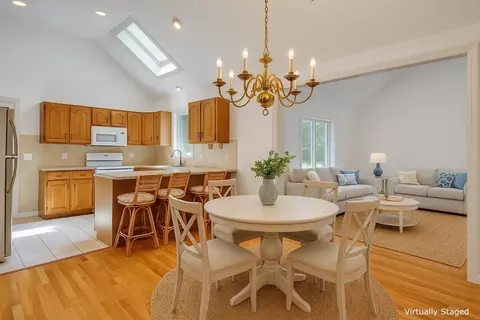 9 Dacey Dr, Centerville, MA 02632 photo 3
