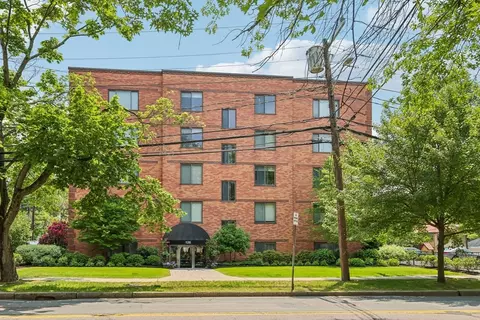 128 Pleasant St #407, Arlington, MA 02476