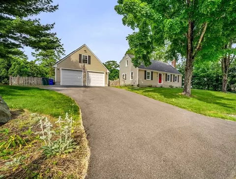 116 Woodstock Rd, Attleboro, MA 02703