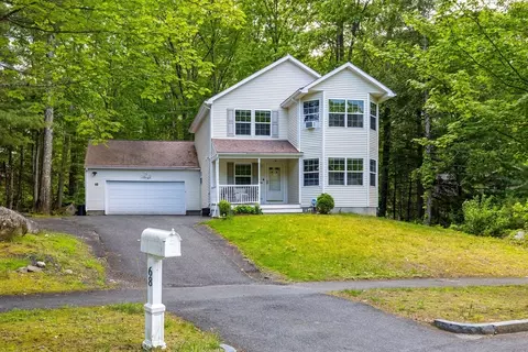 68 Ice Pond Dr, Northampton, MA 01062