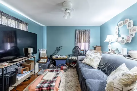 82 Redfern Dr, Springfield, MA 01109 photo 10