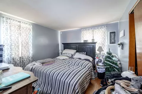 82 Redfern Dr, Springfield, MA 01109 photo 3