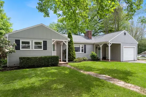 56 Postgate Rd, Hamilton, MA 01982