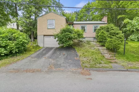 6 Middle St, Woburn, MA 01801