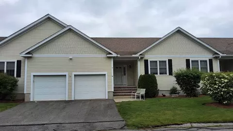 9 Village Ln #5, Methuen, MA 01844