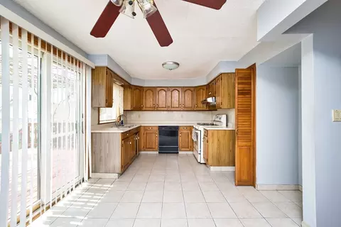 101 Cory St, Fall River, MA 02720 photo 11