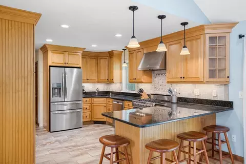 8 Macleod Ln, Acton, MA 01720 photo 5