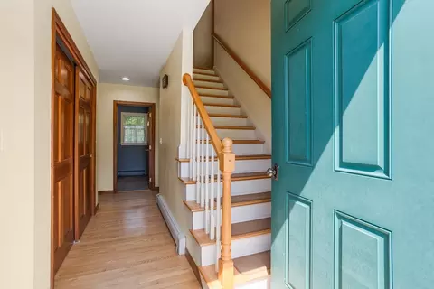 8 Macleod Ln, Acton, MA 01720 photo 4