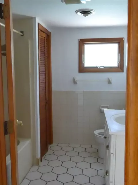 28 Cove St, Fairhaven, MA 02719 photo 27