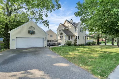 4 Rebecca Rd, Newton, MA 02465