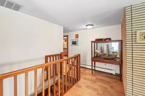 22 Thompson Rd, Marblehead, MA 01945 photo 5