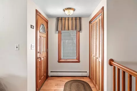 22 Thompson Rd, Marblehead, MA 01945 photo 3