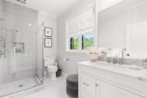 Bath - 382 Lee St, Brookline, MA 02445 photo 6 of 6