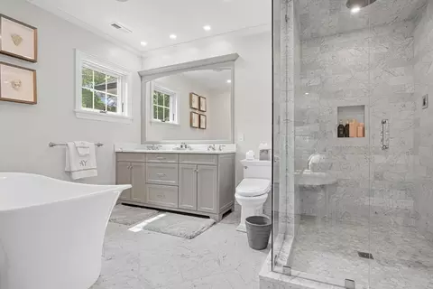 Bath - 382 Lee St, Brookline, MA 02445 photo 3 of 6