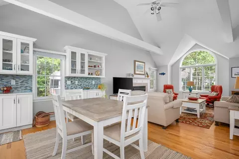 64 Manitoba Rd, Mashpee, MA 02649 photo 8