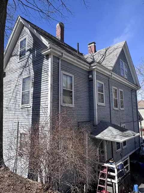 91 Tudor St, Chelsea, MA 02150