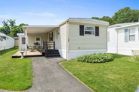 49 Kins Ct, Onset, MA 02558