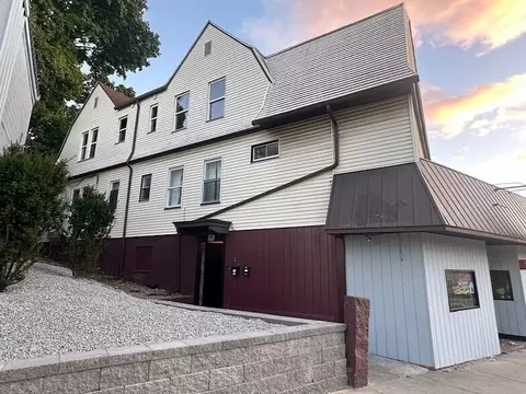 1025 Main St, Worcester, MA 01603