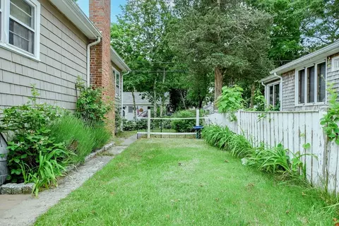 14 Central Ave, Wareham, MA 02571 photo 9