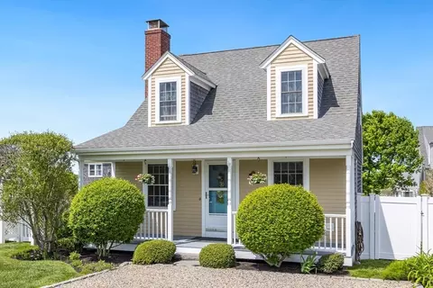 29 Wood Ave, Sandwich, MA 02563