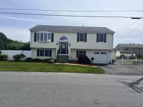 49 Woodman St, Fall River, MA 02724