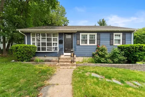 140 W Mountain St, Worcester, MA 01606