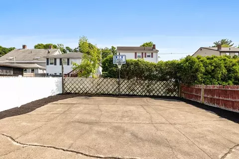 151 Estes St, Everett, MA 02149 photo 32