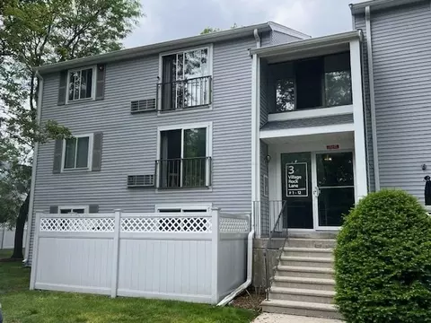 3 Village Rock Ln #1, Natick, MA 01760