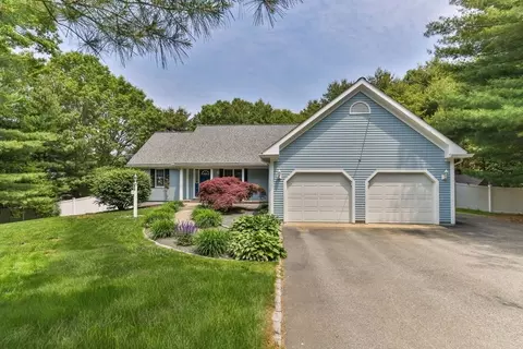 17 Pimlico Pond Rd, Forestdale, MA 02644