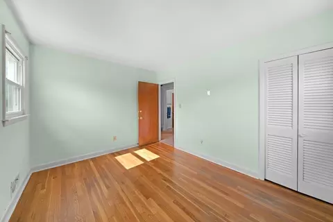 Bedroom - 301 Main St, Acushnet, MA 02743 photo 4 of 6
