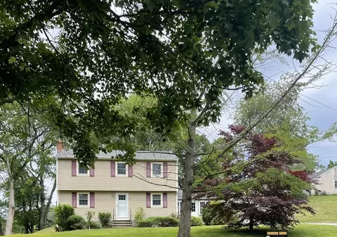 27 Albion Ln, West Newbury, MA 01985
