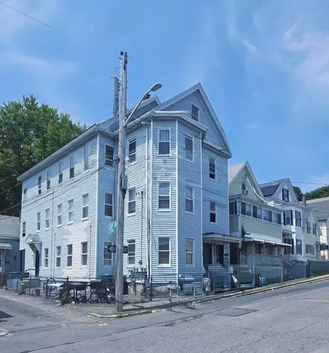 43 Cedar St, Lowell, MA 01852